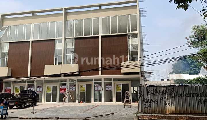 Ruko 3 Lantai View Danau di Duta Harapan, Bekasi Utara Ruko 3 Lantai View Danau di Duta Harapan, Bekasi Utara