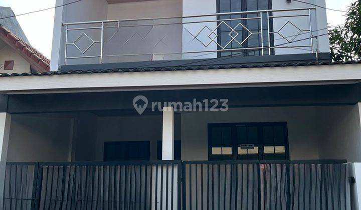 Dijual Cepat Rumah Baru 2 Lantai Lokasi Depan di Taman Harapan Baru Bekasi 1