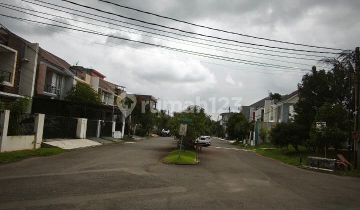 Rumah di Cluster Ifolia Kota Harapan Indah 2 Lantai 2