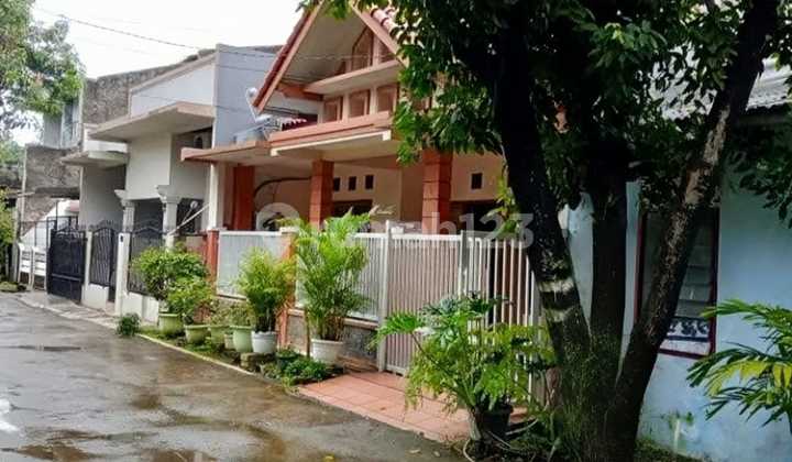 Rumah Siap Huni di Pondok Cikunir Indah Lokasi Strategis Bebas Banjir. 2