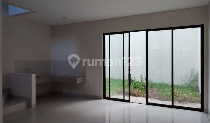 Rumah Cakep di Podomoro Golf View Cimanggis Bogor. 2