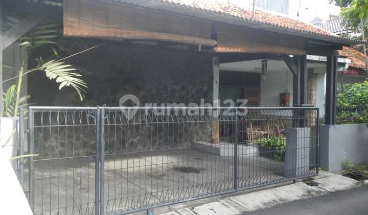 Nice and Comfortable House in Kemayoran, Harapan Mulya Central Jakarta