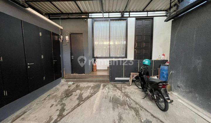 Dijual Rumah Siap Huni Cantik di Penjernihan Tanah Abang 2