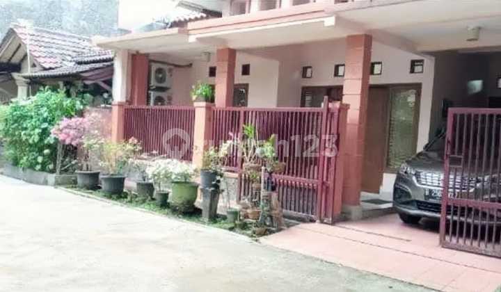 Rumah Siap Huni di Pondok Cikunir Indah Lokasi Strategis Bebas Banjir.