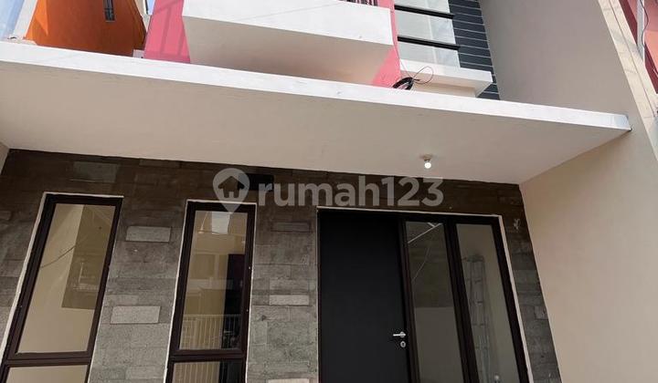 Rumah Di Komplek Harapan Mulya, Bekasi* 2