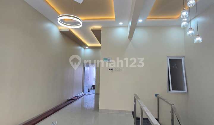 Rumah Bagus Minimalis di Harapan Indah Medan Satria Kota Bekasi 2