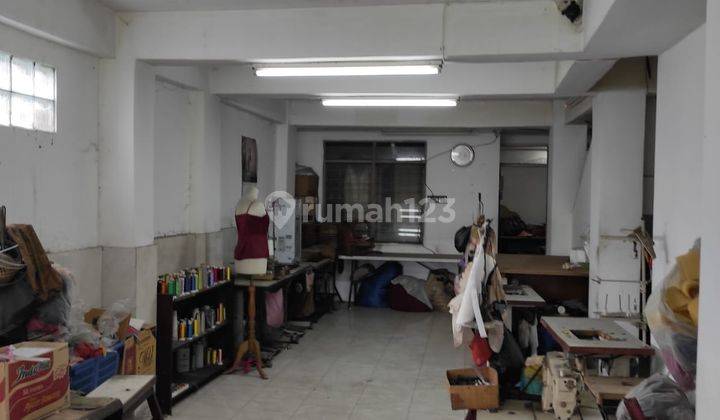 Dijual Cepat Rumah Ex. Boutique 2,5 Lantai Cocok Untuk Usaha Garment, di Daerah Cimanggu 1, Kedung Badak, Tanah Sereal, Bogor. Jawa Barat. 2