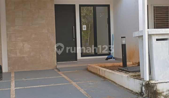 Rumah di Cluster Laves Harapan Indah Bekasi