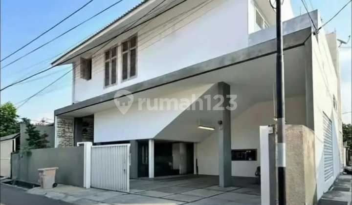 Affordable Ready-to-Occupy House in Pulomas, Central Jakarta Affordable Ready-to-Occupy House in Pulomas, Central Jakarta