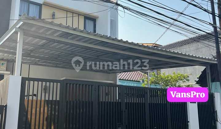 Rumah Mewah Murah Siap Huni Utan Kayu Jakarta Timur Rumah Mewah Murah Siap Huni Utan Kayu Jakarta Timur