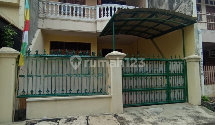 Affordable Ready-to-Live House in Rawamangun Complex, East Jakarta 2