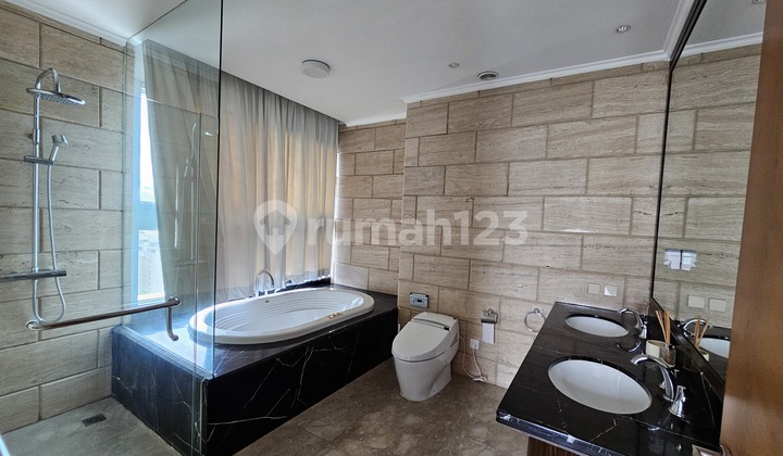 3-Bedroom Kempinski Residence Apartment on M.H. Thamrin Near Grand Indonesia and Office Area 3 Bedrooms 2
