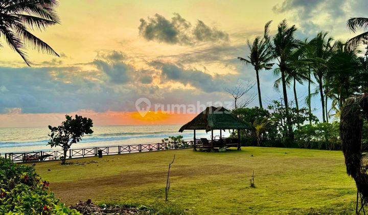 Land For Sale Freehold Beachfront In Pantai Pasut Tabanan  36.6 are 2