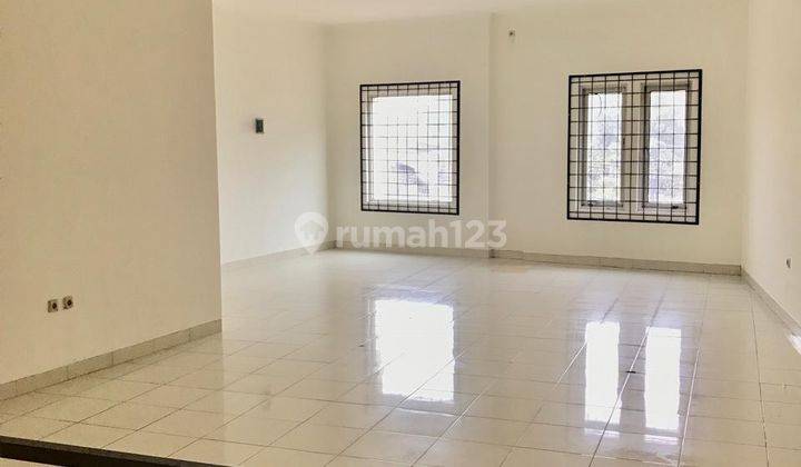 Disewakan Ruko 3 Lantai Nyaman Siap Pakai Lokasi di Jendral Sudirman Bandung 1