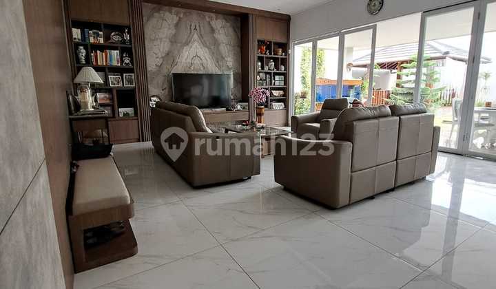 Nice, Green and Comfortable House in North Bandung / Setiabudi Regency