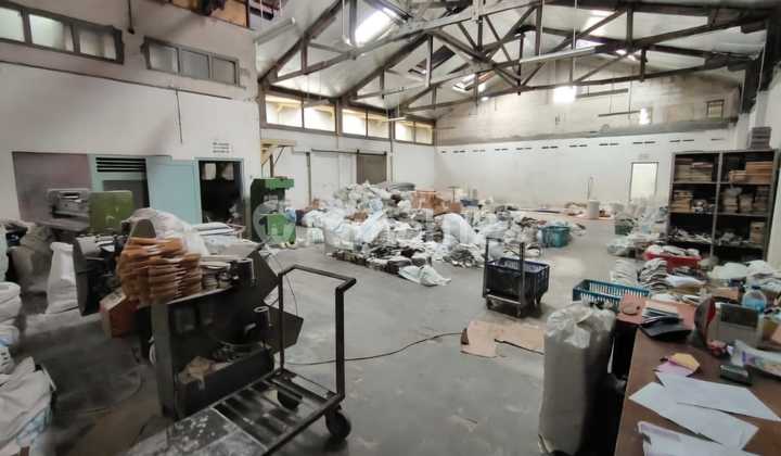 Strategic Warehouse in the City Center Near Pasirkoja Toll Road