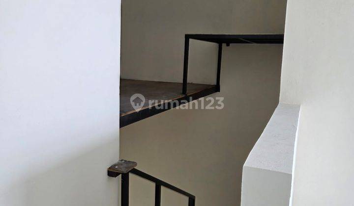 Dijual Ruko 3 Lantai Nyaman siap Pakai Lokasi di Leuwi Panjang Bandung 2