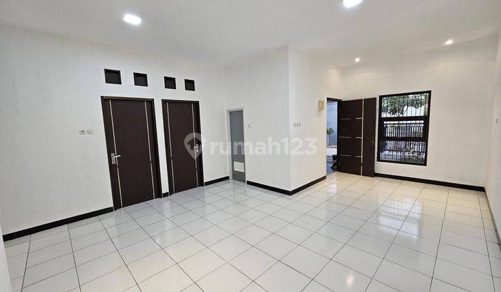 Dijual Rumah 1,5 Lantai Nyaman Siap Huni Lokasi di Taman Kopo Katapang Bandung