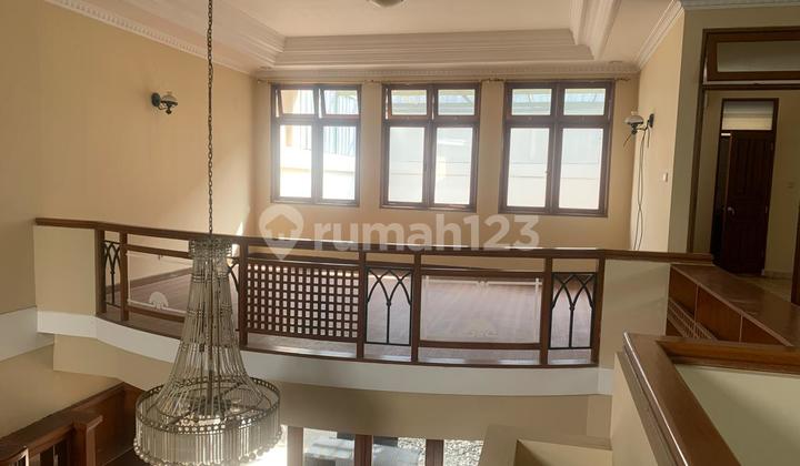 Disewakan Rumah Cantik Mewah Siap Huni Lokasi Bagus di Budisari Bandung 2
