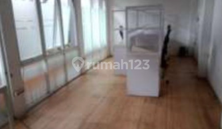 Ruang Usaha yang Asri Ini, Disewakan Menawarkan Lingkungan Fasilitas yang Lengkap, Cocok untuk Anda yang Menginginkan Hunian Nyaman.r Ruang Usaha yang Asri Ini, Disewakan Menawarkan Lingkungan Fasilitas yang Lengkap, Cocok untuk Anda yang Menginginkan Hunian Nyaman.r