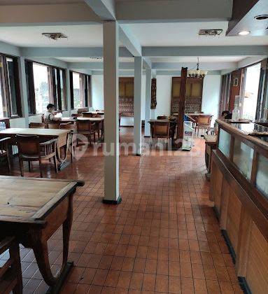 Disewakan Tempat Usaha Siap Pakai Posisi strategis ditengah Pusat Keramaian di Jl Dr Djundjunan Pasteur 2