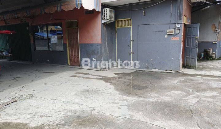Tempat cucian mobil pinggir jalan  2