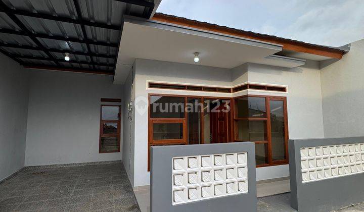 Rumah Modern Posisi Hook Daerah Cihanjuang Bandung Barat 1