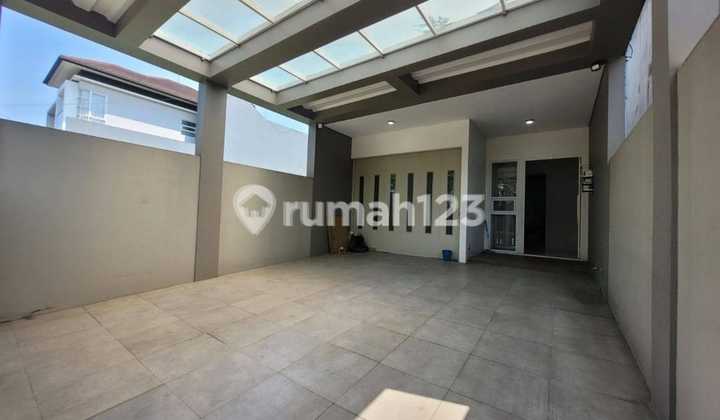 Dijual Rumah Mewah Modern Strategis Di Daerah Mekarwangi Bandung