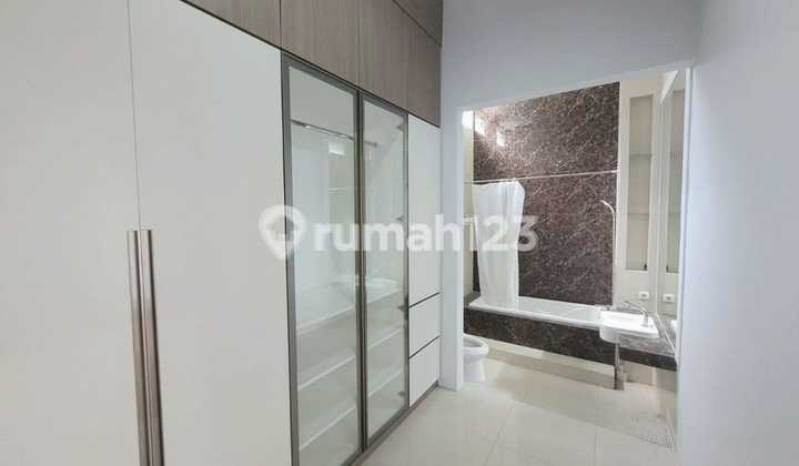 Dijual Rumah Mewah Modern Strategis Di Daerah Mekarwangi Bandung 2