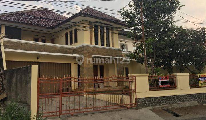 Rumah Mewah Modern Daerah Cihanjuang Jl Waruga Bandung Barat 1