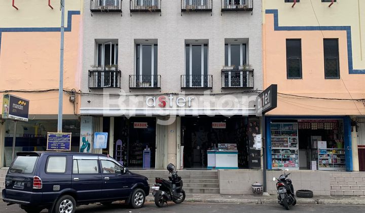 Ruko 3 Lantai di Jember cocok untuk segala macam usaha Ruko 3 Lantai di Jember cocok untuk segala macam usaha