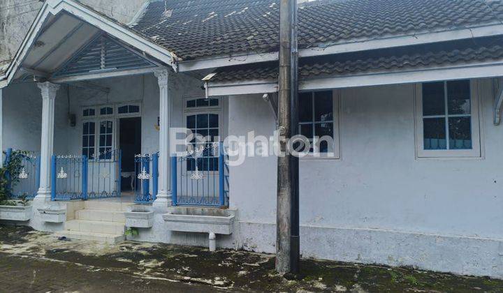 Rumah Model Vintage Siap Huni di Daerah Lawang 1