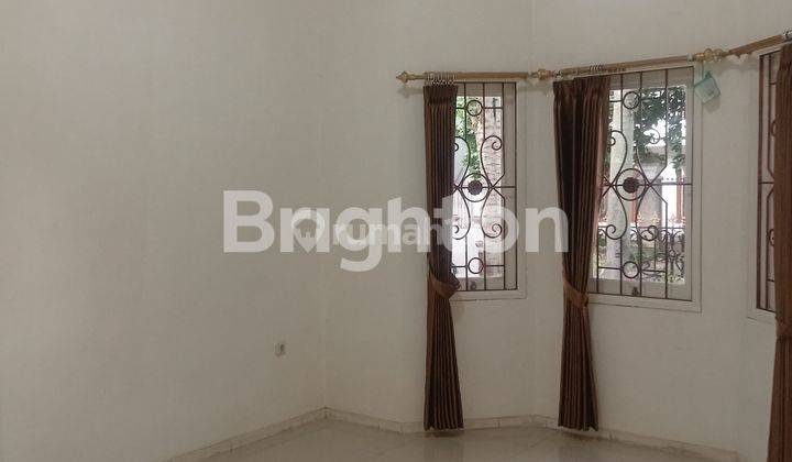 Rumah Bagus dan Estetik Siap Huni di Perumahan Elite 2