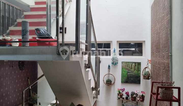 for sale ready-to-occupy house on Kramat Batu Street, Gandaria Selatan, Cilandak 2