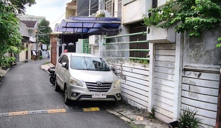 Rumah Murah 2 Lantai Hoek Di Cawang Kapling, Jaktim 2