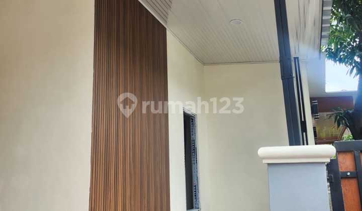 Rumah Strategis di Cluster Taman Harapan Baru, Bekasi 2