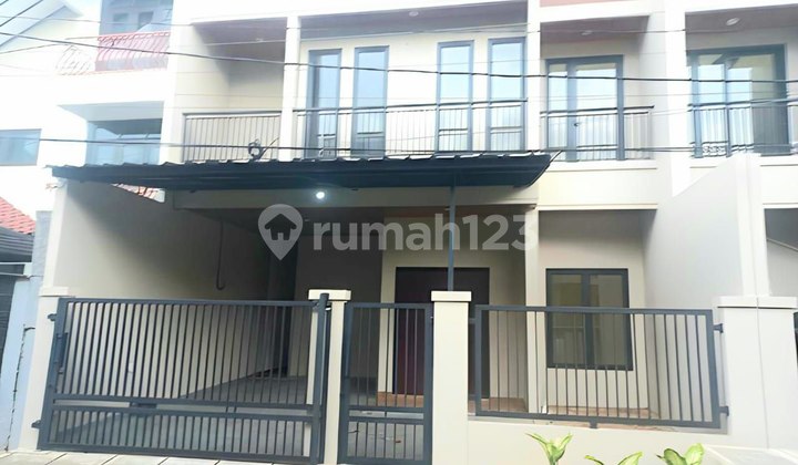 Rumah 2 Lantai di Pondok Kelapa Indah Duren Sawit 2