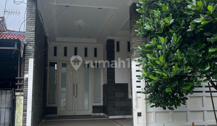 Rumah di Duta Bumi 3 Full Renovasi 1,5 Lantai, Bekasi Rumah di Duta Bumi 3 Full Renovasi 1,5 Lantai, Bekasi