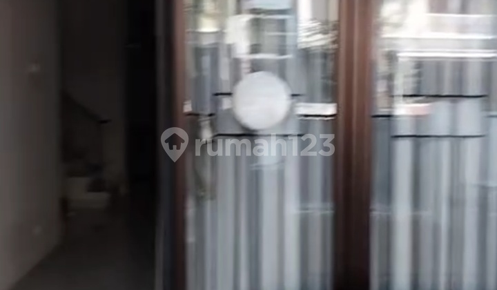 Rumah Siap Huni Plus Furnish di Cluster Aralia 2