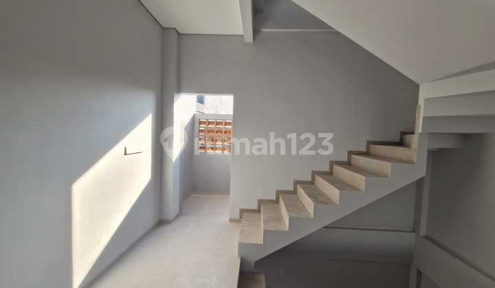 For Rent: New Shophouse in Pondok Kopi, East Jakarta 2