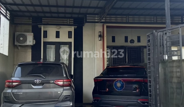 Rumah Bagus Siap Huni Dijual di Komplek Bumi Arya Sena, Jalan Ratna Jatikramat 2