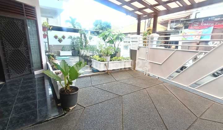 Ruma Ngantong Kokoh Building Neat For Sale Near Famous Malls, Kebayoran Lama 2