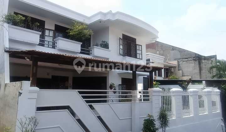 Ruma Ngantong Kokoh Building Neat For Sale Near Famous Malls, Kebayoran Lama 1