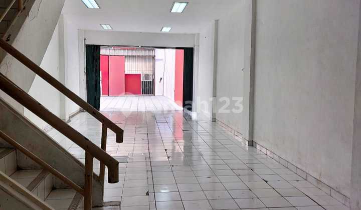Ruko Rapih 3 Lantai for Rent in Roxy Mas Trade Complex, Central Jakarta 2