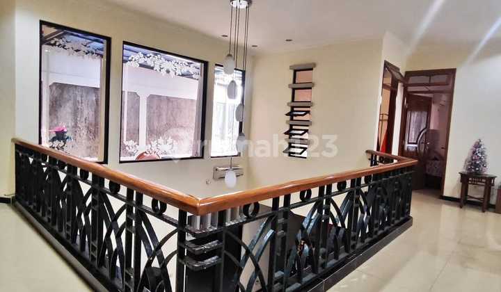 Rumah Bagus 2 Lantai Rapi Siap Huni Dijual Lokasi Cideng Gambir Jakarta Pusat 2