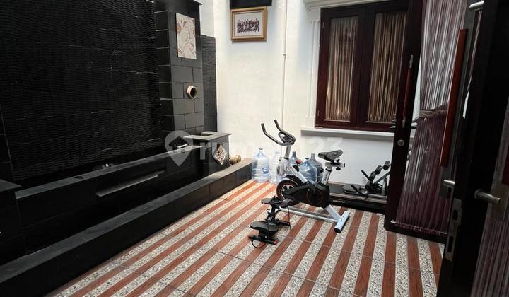 Rumah Bagus Dijual Di Harapan Indah Bekasi, Blok Depan  2