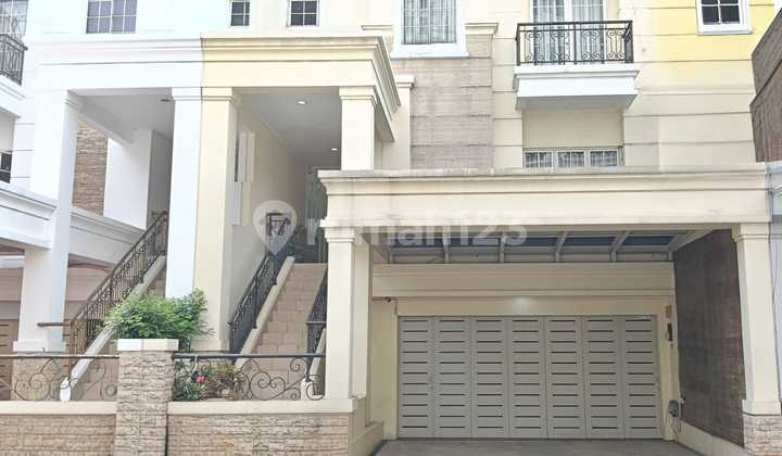 Rumah 3 Lantai Dijual Dalam Cluster Elite Opulence Residence , Green Lake Sunter 