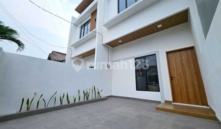 Rumah Baru Siap Huni Di Bulevar Hijau, Harapan Indah Bekasi  2