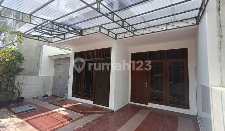 Rumah Rapi Disewakan Di Lokasi Favorit Sunter  2