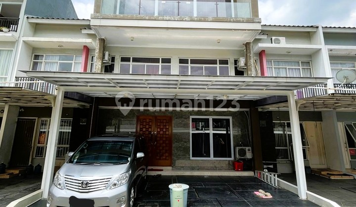 Dijual rumah mewah 2 kavling jadi 1, di Golf Lake Residence, Cengkareng, Cluster San Lorenzo Dijual rumah mewah 2 kavling jadi 1, di Golf Lake Residence, Cengkareng, Cluster San Lorenzo